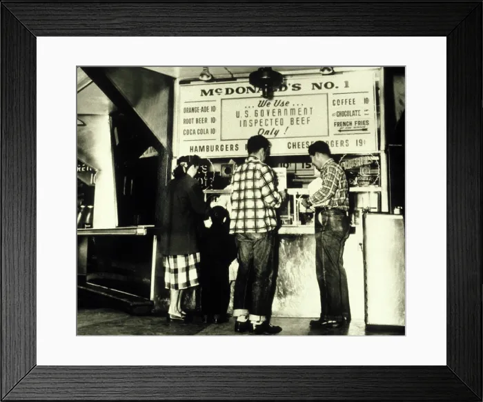 Framed Print : Customers at the McDonalds hamburger restaurant in the mid 1950s in San Bernadino California. In 1954 the brothers entered into partnership with Ray Kroc. McDonald's Corp