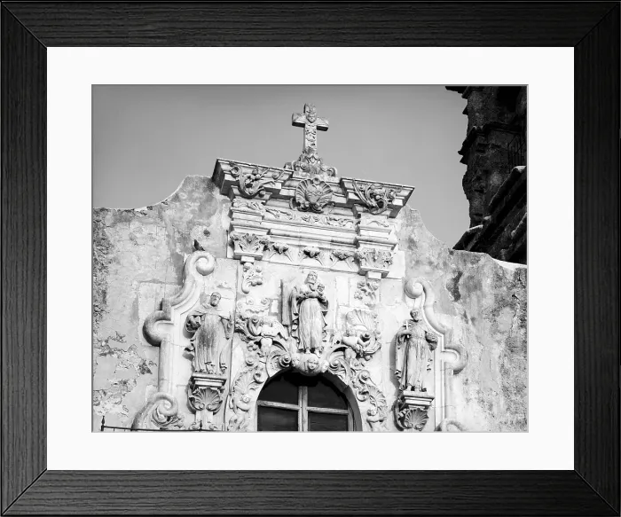 Framed Print : Mission San Jose y San Miguel de Aguayo, detail of the upper facade. San Antonio, Texas