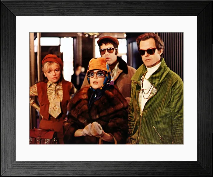 Framed Print : BOB & CAROL & TED & ALICE, Dyan Cannon, Natalie Wood, Elliott Gould, Robert Culp, 1969 Framed Print : BOB & CAROL & TED & ALICE, Dyan Cannon, Natalie Wood, Elliott Gould, Robert Culp, 1969