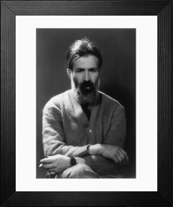 Framed Print : Constantin Brancusi (1876-1957), Romanian-French sculptor created pioneering abstract sculpture of graceful forms with exquisite materials and finish. Ca. 1930 Framed Print : Constantin Brancusi (1876-1957), Romanian-French sculptor created pioneering abstract sculpture of graceful forms with exquisite materials and finish. Ca. 1930