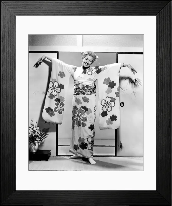 Framed Print : A MAJORITY OF ONE, Rosalind Russell, 1961 Framed Print : A MAJORITY OF ONE, Rosalind Russell, 1961