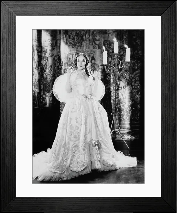 Framed Print : MADAME DU BARRY, Dolores del Rio, 1934 Framed Print : MADAME DU BARRY, Dolores del Rio, 1934