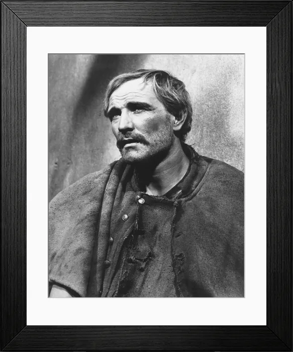 Framed Print : MAJOR DUNDEE, Richard Harris, 1965 Framed Print : MAJOR DUNDEE, Richard Harris, 1965