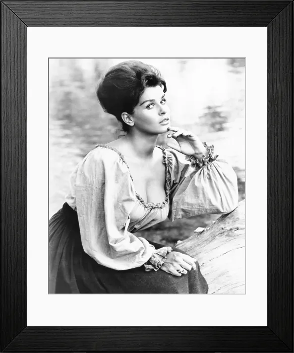 Framed Print : MAJOR DUNDEE, Senta Berger, 1965 Framed Print : MAJOR DUNDEE, Senta Berger, 1965