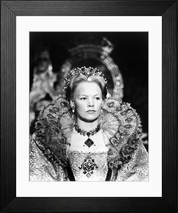 Framed Print : MARY, QUEEN OF SCOTS, Glenda Jackson, 1971 Framed Print : MARY, QUEEN OF SCOTS, Glenda Jackson, 1971