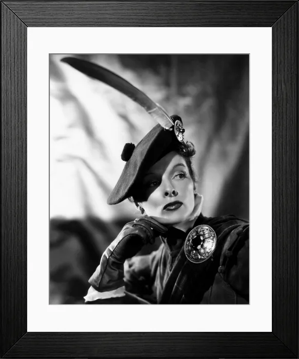 Framed Print : MARY OF SCOTLAND, Katharine Hepburn, 1936 Framed Print : MARY OF SCOTLAND, Katharine Hepburn, 1936