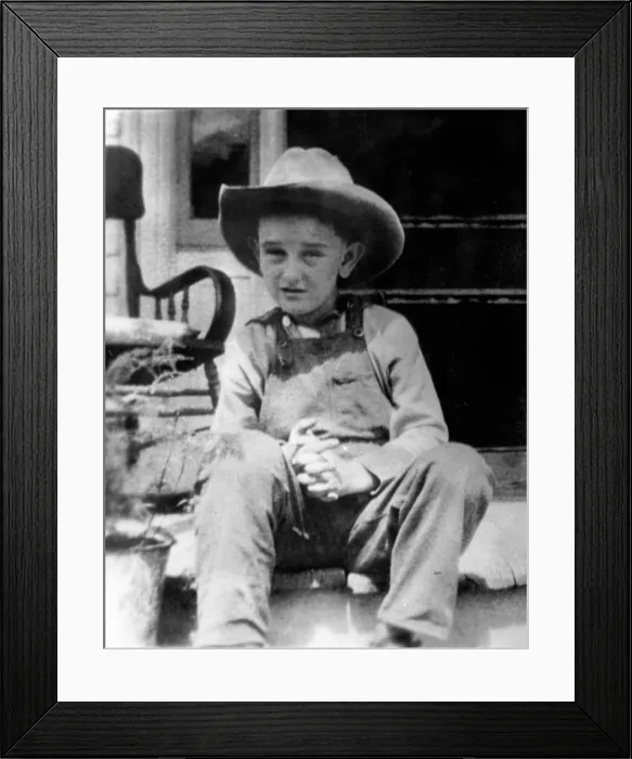 Framed Print : Future US President Lyndon Johnson as a child. Ca.1915 Framed Print : Future US President Lyndon Johnson as a child. Ca.1915