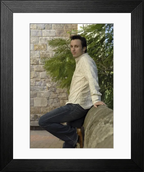 Framed Print : ZUSAKMarkus (1975). Writer. 2007. Oscar Elias / AISA / Everett Collection (184715)**US SALES ONLY**