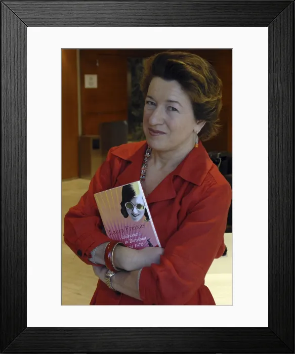 Framed Print : FREIXASLaura (1958). Writer. 2007. Oscar Elias / AISA / Everett Collection (184717)**US SALES ONLY**
