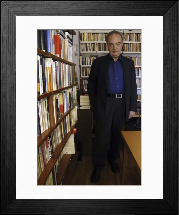 Framed Print : VILA-MATASEnrique (1948). Writer. 2007. Oscar Elias / AISA / Everett Collection (184701)**US SALES ONLY**