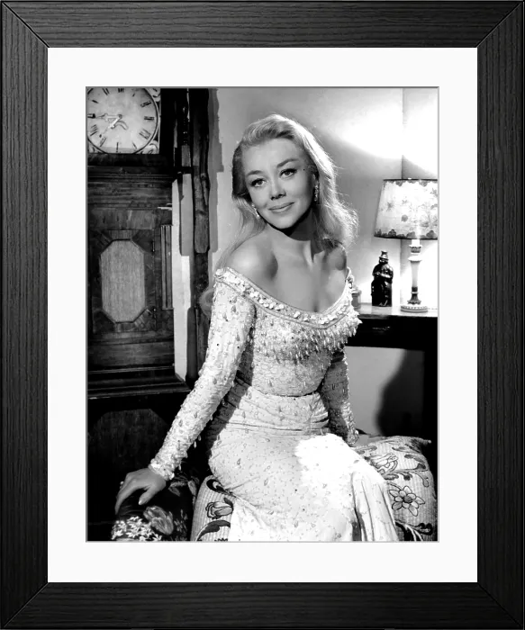 Framed Print : MAD ABOUT MEN, Glynis Johns, 1954