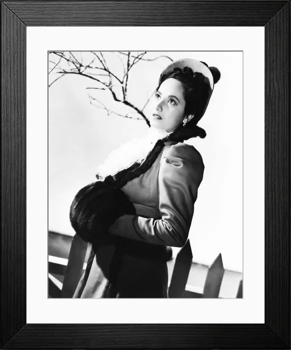 Framed Print : LYDIA, Merle Oberon, 1941