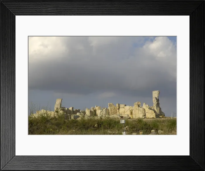 Framed Print : Temple of Hagar Qim. 3200 -2500 BC. MALTA. Tarxien. Bronze Age. Architecture. - Rafa Perez / Iberfoto / Everett Collection (333325)**US SALES ONLY** Framed Print : Temple of Hagar Qim. 3200 -2500 BC. MALTA. Tarxien. Bronze Age. Architecture. - Rafa Perez / Iberfoto / Everett Collection (333325)**US SALES ONLY**
