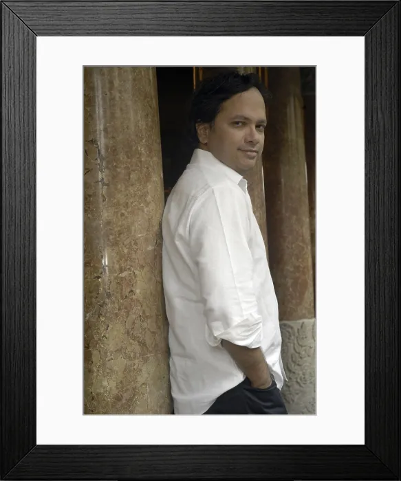 Framed Print : CHANDRAVikram (1961). Writer. 2007. Oscar Elias / AISA / Everett Collection (184746)**US SALES ONLY**