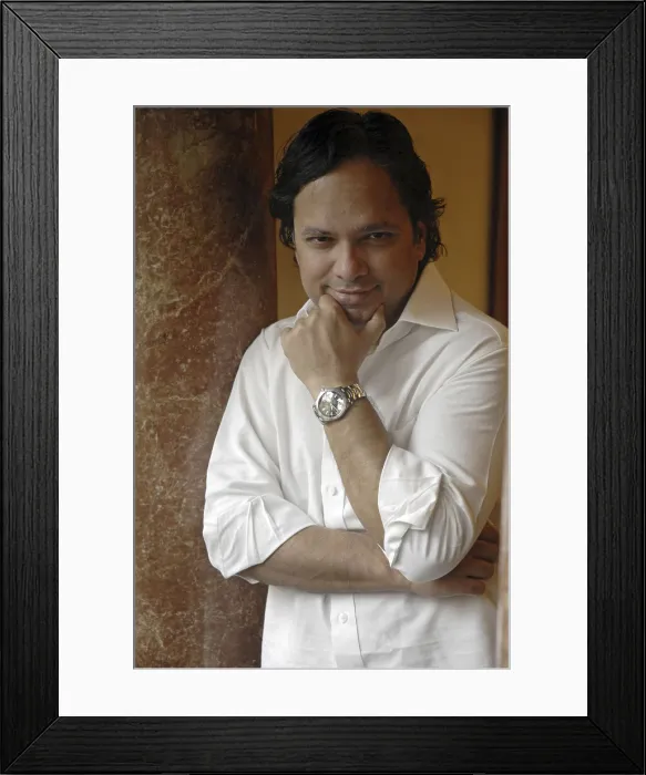 Framed Print : CHANDRAVikram (1961). Writer. 2007. Oscar Elias / AISA / Everett Collection (184747)**US SALES ONLY**