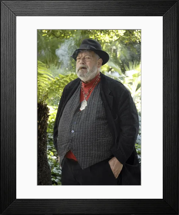 Framed Print : BERLINGPeter (1934). Writer. 2007. Oscar Elias / AISA / Everett Collection (184749)**US SALES ONLY** Framed Print : BERLINGPeter (1934). Writer. 2007. Oscar Elias / AISA / Everett Collection (184749)**US SALES ONLY**