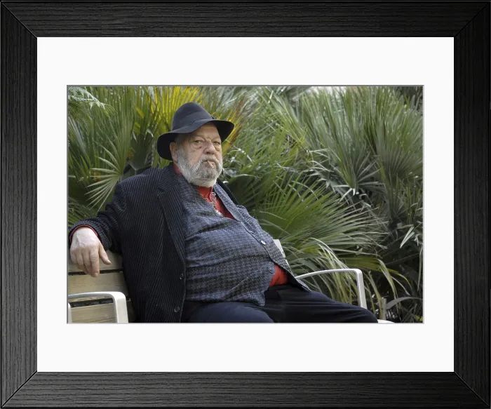 Framed Print : BERLINGPeter (1934). Writer. 2007. Oscar Elias / AISA / Everett Collection (184753)**US SALES ONLY** Framed Print : BERLINGPeter (1934). Writer. 2007. Oscar Elias / AISA / Everett Collection (184753)**US SALES ONLY**