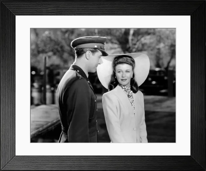 Framed Print : THE MAJOR AND THE MINOR, Ray Milland, Ginger Rogers, 1942