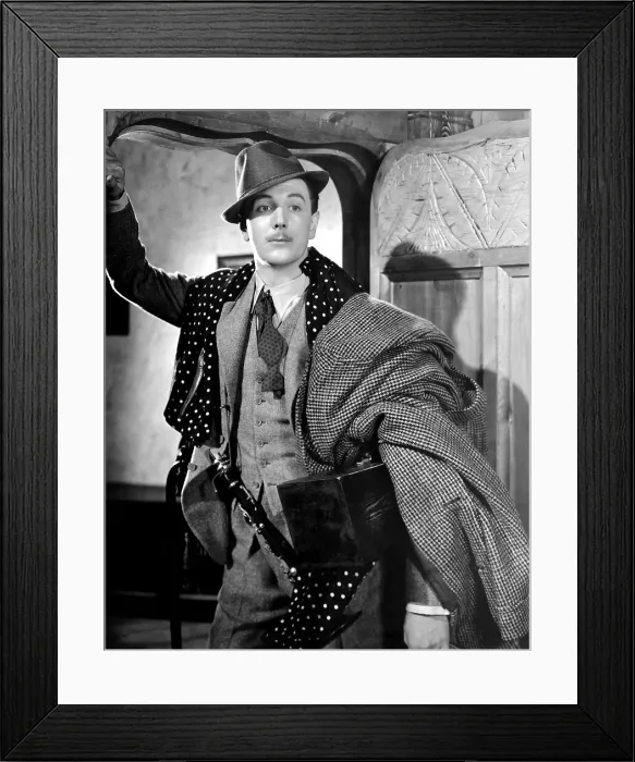 Framed Print : THE LADY VANISHES, Michael Redgrave, 1938 Framed Print : THE LADY VANISHES, Michael Redgrave, 1938