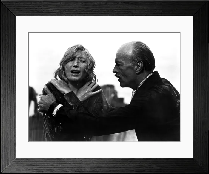 Framed Print : L'AVVENTURA, Monica Vitti, James Addams, 1960