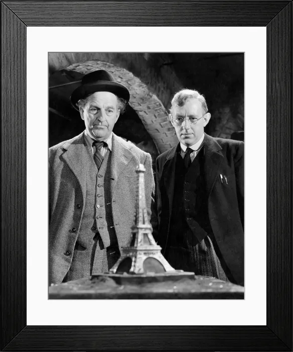 Framed Print : THE LAVENDER HILL MOB, Stanley Holloway, Alec Guinness, 1951