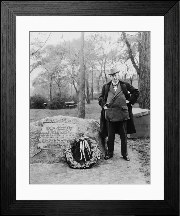 Framed Print : Sir Thomas J. Lipton, (1848-1931), the creator of the famous LIPTON TEA brand, next to memorial to David Kennison, last survivor of the Boston Tea Party