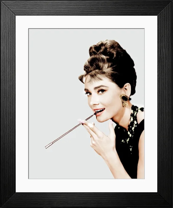 Framed Print : BREAKFAST AT TIFFANY'S, Audrey Hepburn, 1961 Framed Print : BREAKFAST AT TIFFANY'S, Audrey Hepburn, 1961