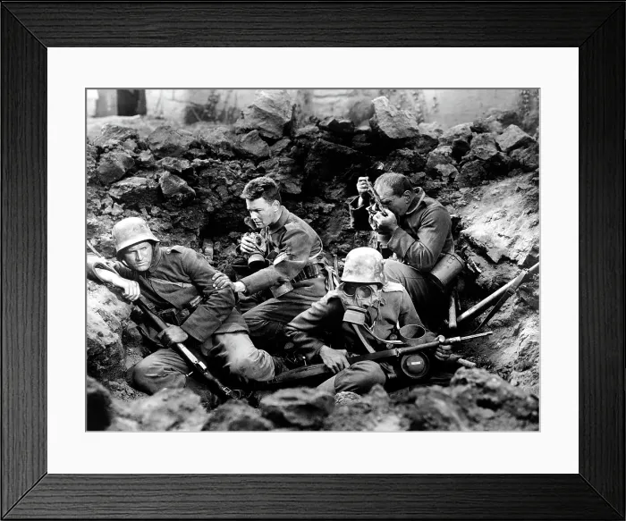 Framed Print : ALL QUIET ON THE WESTERN FRONT, Ben Alexander, Lew Ayres, Louis Wolheim, 1930 Framed Print : ALL QUIET ON THE WESTERN FRONT, Ben Alexander, Lew Ayres, Louis Wolheim, 1930