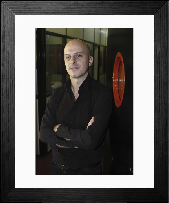 Framed Print : TUBAUDaniel. Writer. 2007. Oscar Elias / AISA / Everett Collection (184762)**US SALES ONLY** Framed Print : TUBAUDaniel. Writer. 2007. Oscar Elias / AISA / Everett Collection (184762)**US SALES ONLY**