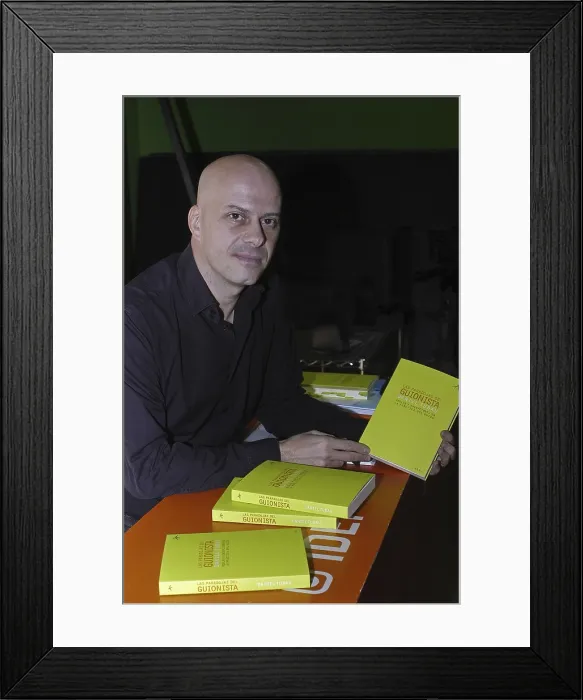 Framed Print : TUBAUDaniel. Writer. 2007. Oscar Elias / AISA / Everett Collection (184763)**US SALES ONLY** Framed Print : TUBAUDaniel. Writer. 2007. Oscar Elias / AISA / Everett Collection (184763)**US SALES ONLY**