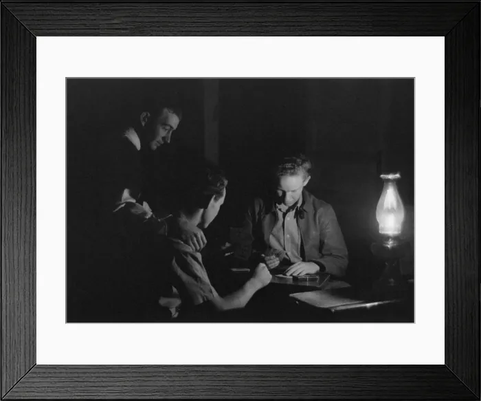 Framed Print : Men play cards by the light of a kerosene lantern. Pie Town, Mexico, 1939 Framed Print : Men play cards by the light of a kerosene lantern. Pie Town, Mexico, 1939