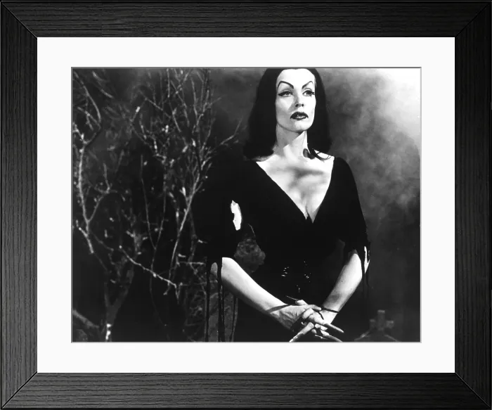 Framed Print : PLAN 9 FROM OUTER SPACE, Vampira, (Maila Nurmi), 1959