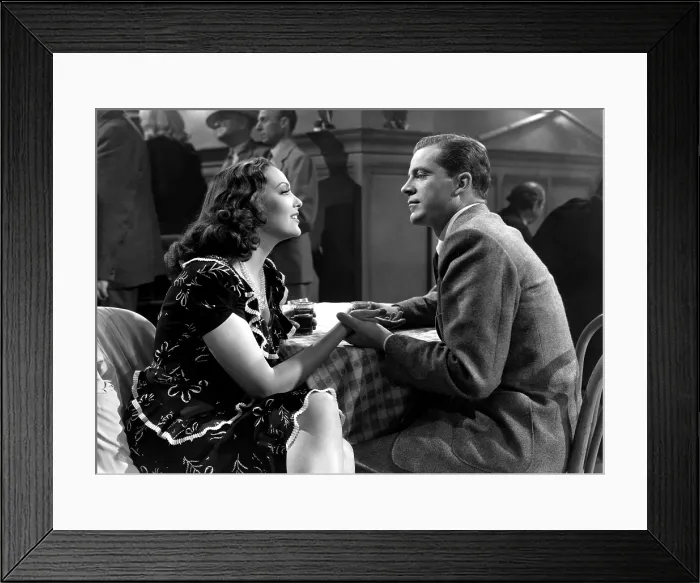 Framed Print : FALLEN ANGEL, Linda Darnell, Dana Andrews, 1945. TM and Copyright 20th Century Fox Film Corp. All rights reserved. Courtesy: Everett Collection