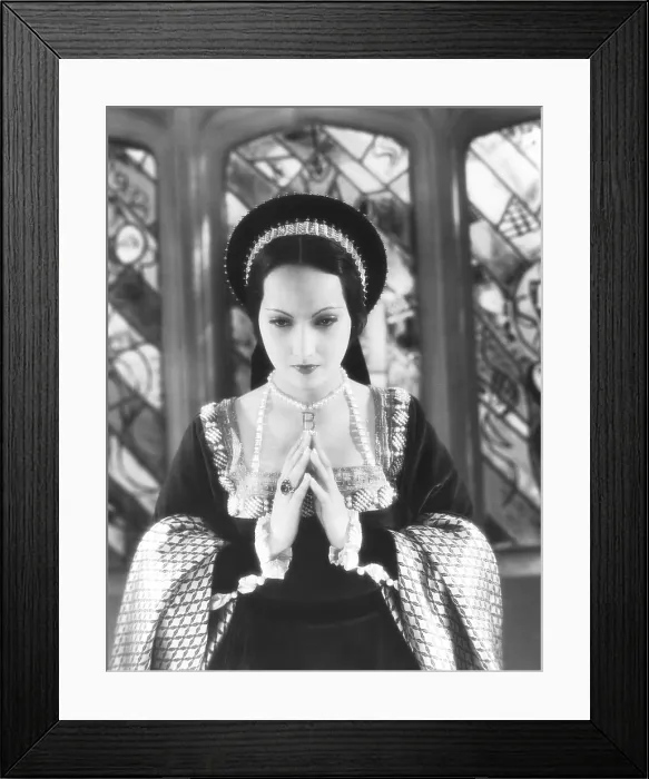 Framed Print : THE PRIVATE LIFE OF HENRY VIII, Merle Oberon as Anne Boleyn, 1933