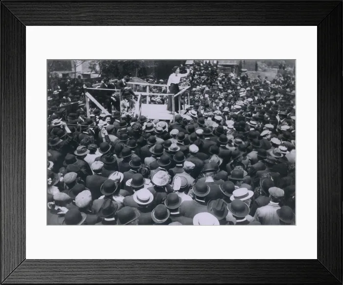 Framed Print : Elizabeth Gurley Flynn (1890-1964), addressing Paterson Silk Strikers, June 1913
