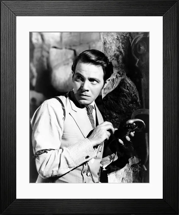 Framed Print : LADIES IN RETIREMENT, Louis Hayward, 1941