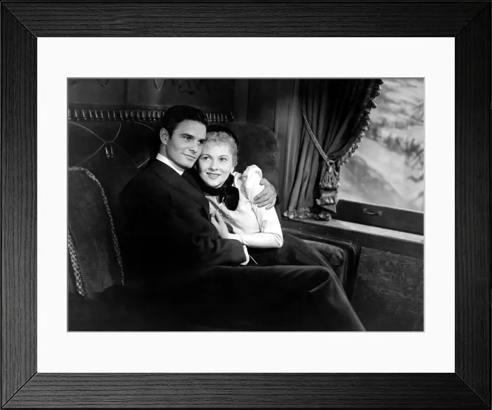 Framed Print : LETTER FROM AN UNKNOWN WOMAN, Louis Jourdan, Joan Fontaine, 1948