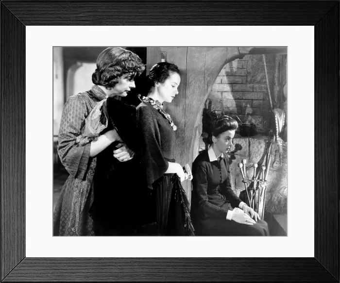 Framed Print : LADIES IN RETIREMENT, Edith Barrett, Elsa Lanchester, Ida Lupino, 1941 Framed Print : LADIES IN RETIREMENT, Edith Barrett, Elsa Lanchester, Ida Lupino, 1941