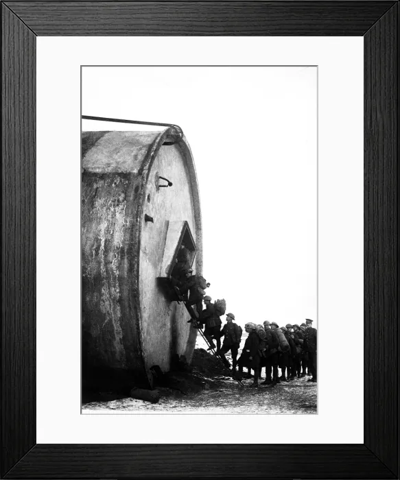 Framed Print : British World War I soldiers entering a novel billet with their packs. Near Riencourt, France. 1918