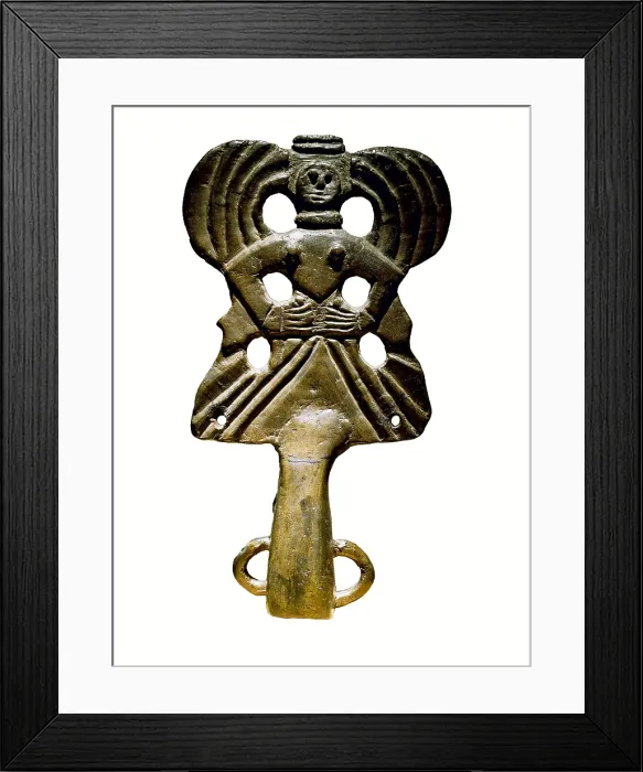 Framed Print : Staff Head. Bronze, 17 cm. 4th century BC. Proceeds from Alexandropol Barrow, Ukraine. Scythian Art. Jewelry. RUSSIA. Saint Petersburg. State Hermitage Museum. Proc: UKRAINE