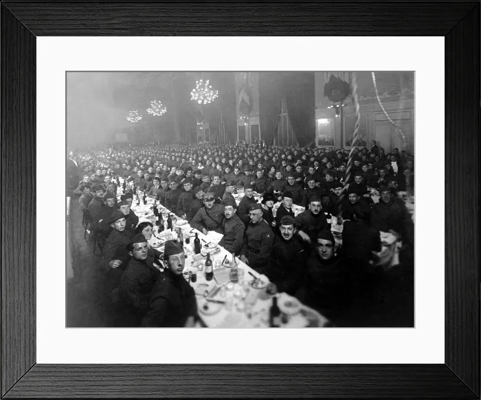 Framed Print : Passover Sedar Dinner given by Jewish Welfare Board to service men in the American Expeditionary Forces. Paris, France. World War I. April 1919