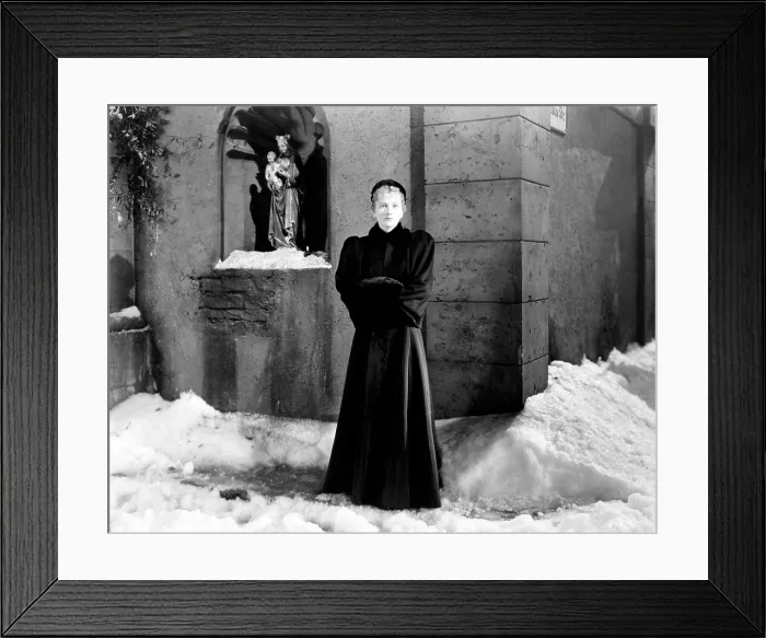 Framed Print : LETTER FROM AN UNKNOWN WOMAN, Joan Fontaine, 1948
