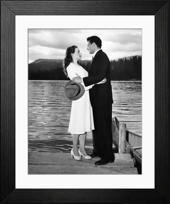 Framed Print : LEAVE HER TO HEAVEN, Jeanne Crain, Cornel Wilde, 1945, TM and copyright 20th Century Fox Film Corp. All rights reserved / Courtesy: Everett Collection Framed Print : LEAVE HER TO HEAVEN, Jeanne Crain, Cornel Wilde, 1945, TM and copyright 20th Century Fox Film Corp. All rights reserved / Courtesy: Everett Collection