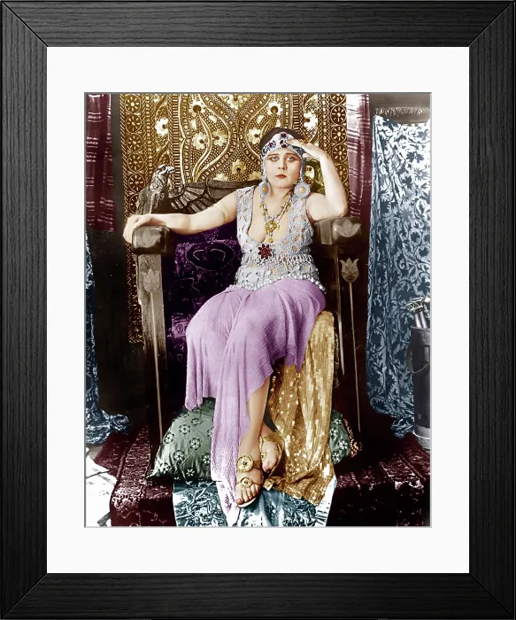 Framed Print : CLEOPATRA, Theda Bara, 1917. Fox Film Corporation. TM & Copyright / courtesy Everett Collection Framed Print : CLEOPATRA, Theda Bara, 1917. Fox Film Corporation. TM & Copyright / courtesy Everett Collection