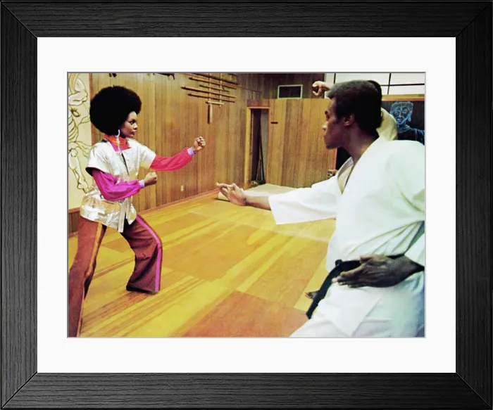 Framed Print : CLEOPATRA JONES, Tamara Dobson, (left), 1973 Framed Print : CLEOPATRA JONES, Tamara Dobson, (left), 1973