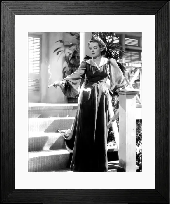 Framed Print : THE LETTER, Bette Davis, 1940 Framed Print : THE LETTER, Bette Davis, 1940