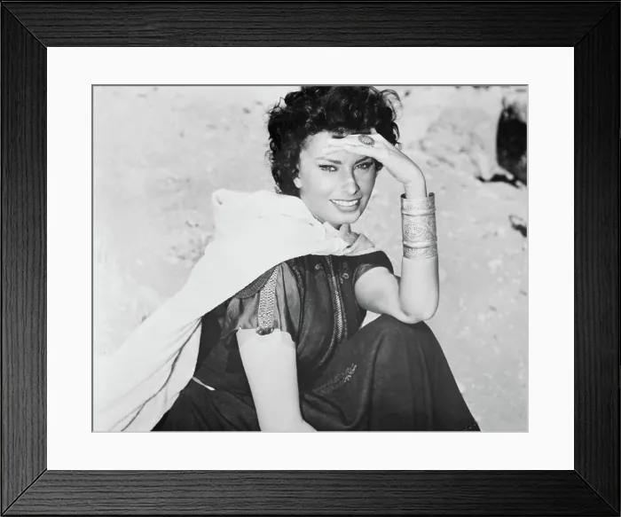 Framed Print : LEGEND OF THE LOST, Sophia Loren, 1957 Framed Print : LEGEND OF THE LOST, Sophia Loren, 1957