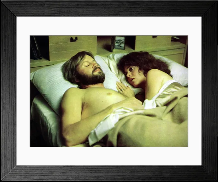 Framed Print : COMING HOME, Jon Voight, Jane Fonda, 1978 Framed Print : COMING HOME, Jon Voight, Jane Fonda, 1978