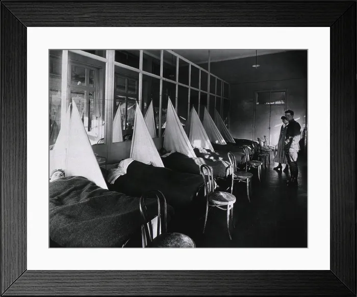 Framed Print : Spanish Flu Epidemic 1918-19. U. S. Army Camp Hospital at Aix-les-Bain, France Influenza ward with sick U.S. soldiers