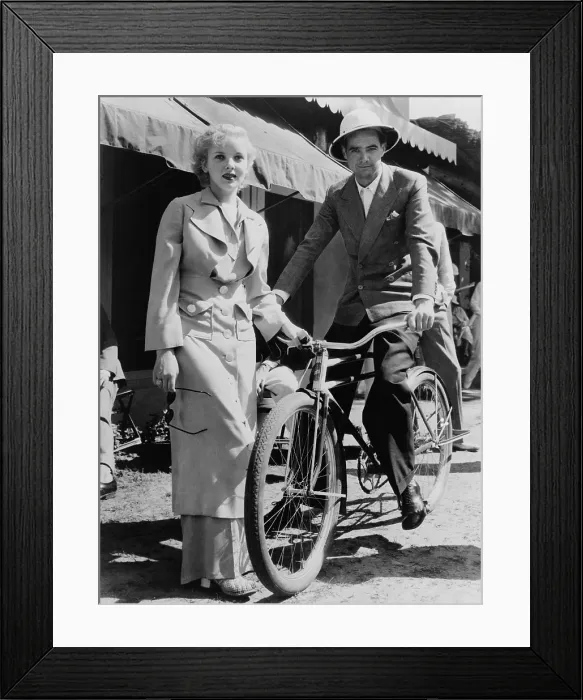 Framed Print : Howard Hughes 1905-1976 with actress Ida Lupino 1918-1995 in Miami Florida 1937. LC-USZ62-120724 Framed Print : Howard Hughes 1905-1976 with actress Ida Lupino 1918-1995 in Miami Florida 1937. LC-USZ62-120724